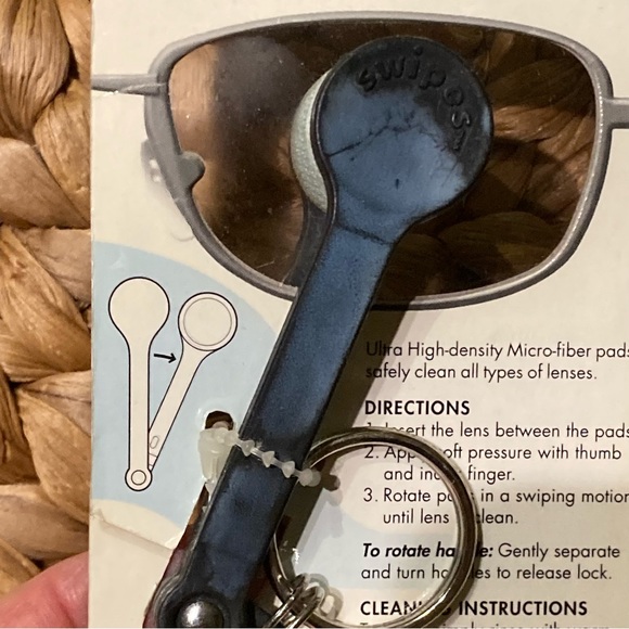 3/$25! SWIPES MICROFIBER EYEGLASS CLEANER—NEVER USED! - Picture 5 of 5